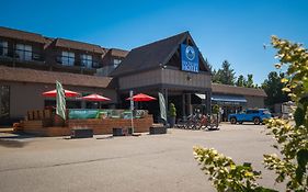 Sea To Sky Hotel And Conference Centre